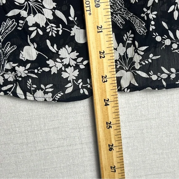 J Crew Black/Ivory Bird & Floral Toile Print Ruched‎ Sleeve Top Size Medium - Picture 8 of 8
